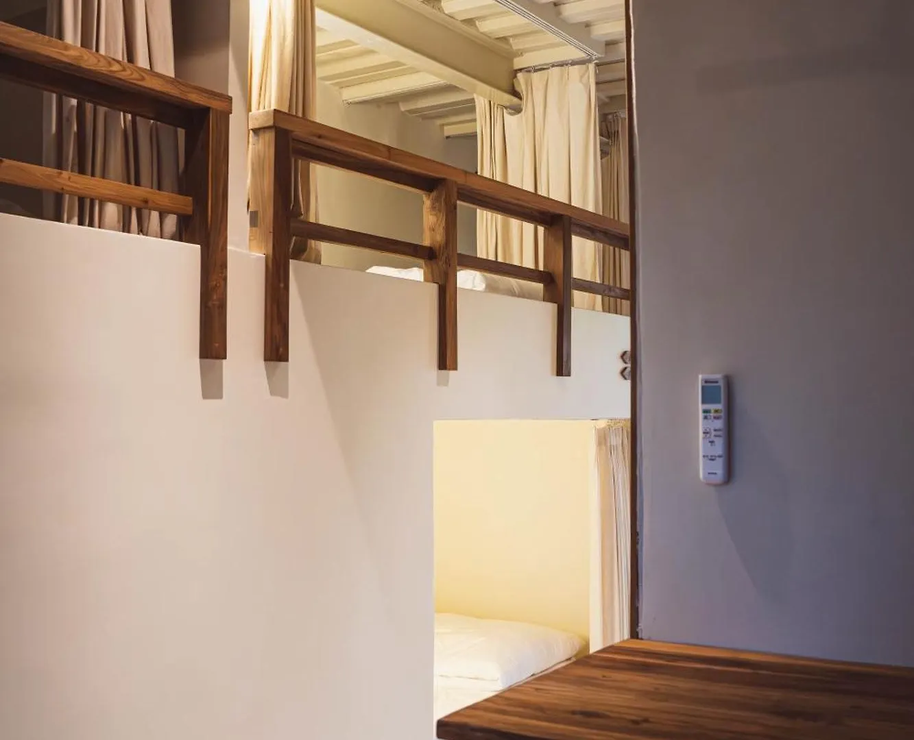 White Penny Hostel Seminyak